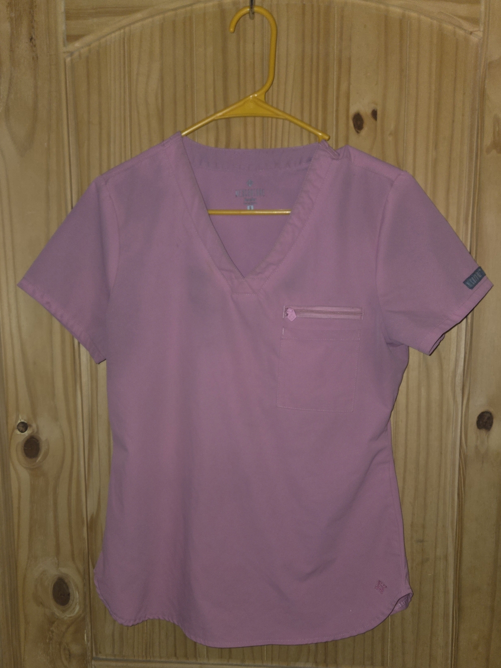 Med Couture Scrub Top Size Small Bubble Gum Pink V-Neck Zip Pocket